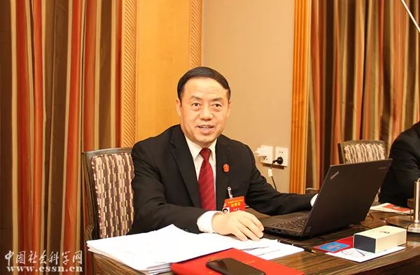 如何使用imtoken钱包进行交易 全国政协委员巩富文谈区块链技术创新发展引发广泛关注与热议